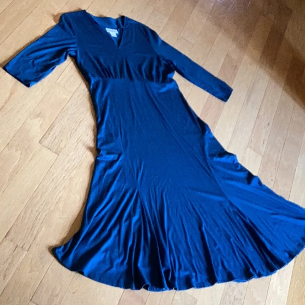 Two-Twenty Collection @blair.com deep blue knit midi dress with empire w… - Picture 9 of 13